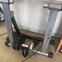 Indoor Bike Resistance Trainer 8 Speed Lightly Used