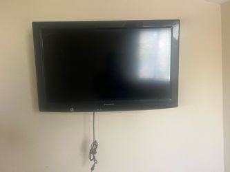 TV With Swivel Mount