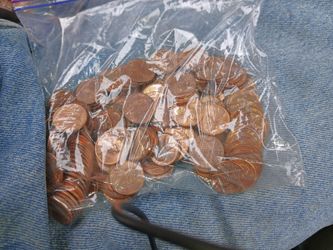 Hundreds of brand new copper pennies 1(contact info removed) 1970 71 72