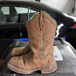 Size 7 Woman’s Cowboy Boots 