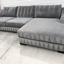 Sectional Couch Sofa (Delivery Available)