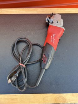 Milwaukee 6142-30 4-1/2” Corded Angle Grinder