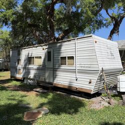 2003 Shasta Oasis Travel Trailer (with Title)