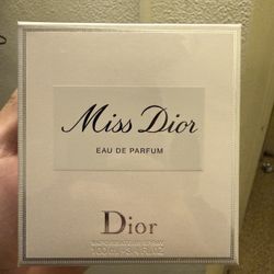Miss Dior Eau De Parfum