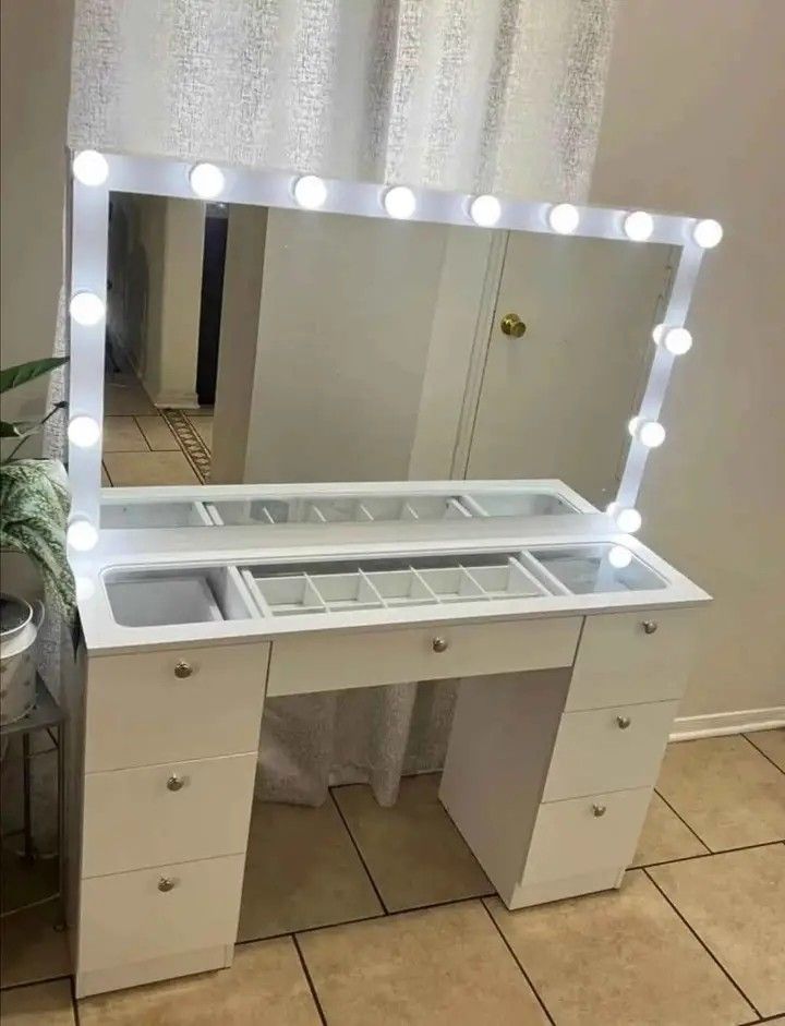Makeup Vanity