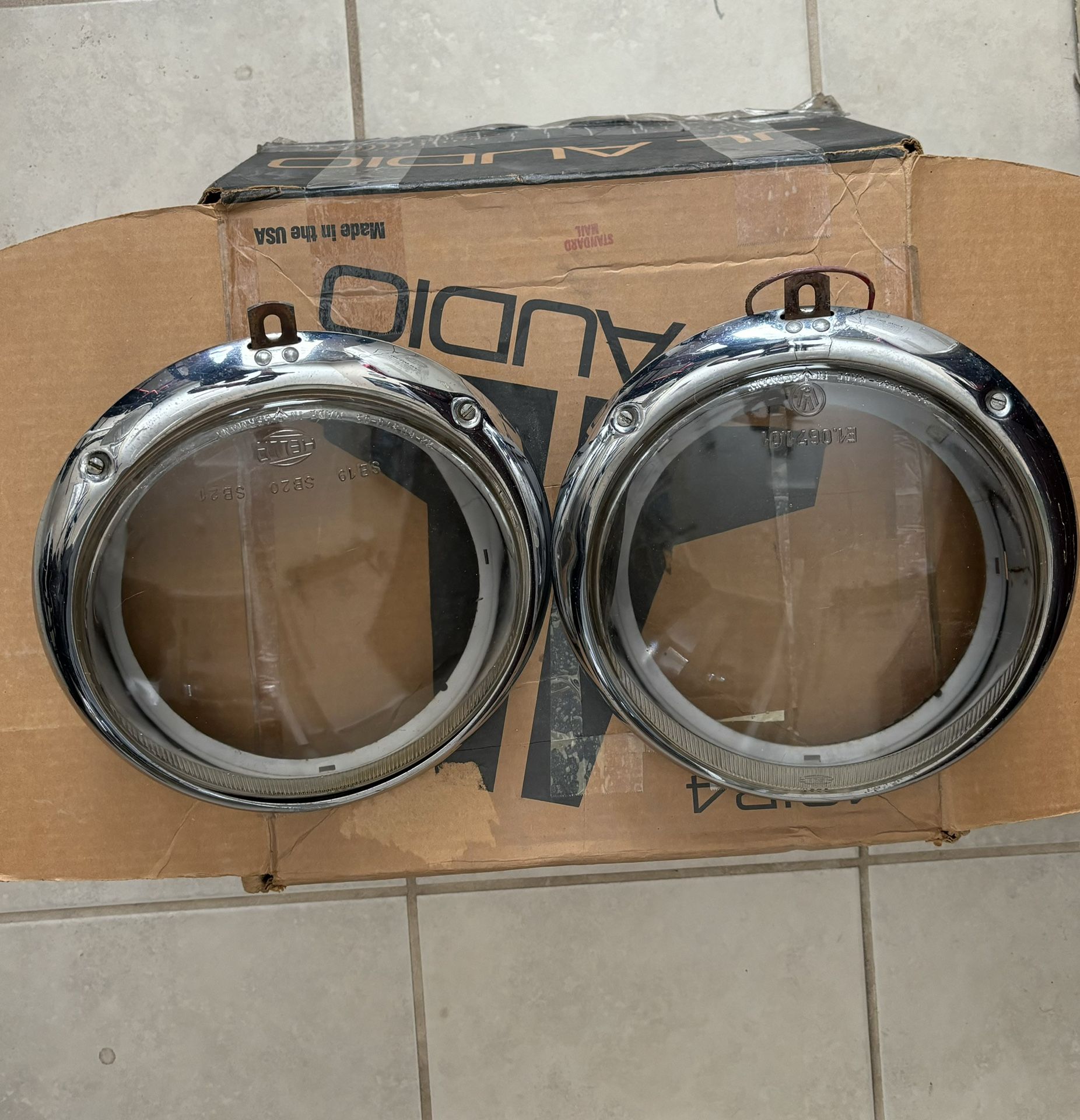 Volkswagen Hella Headlight Assembly