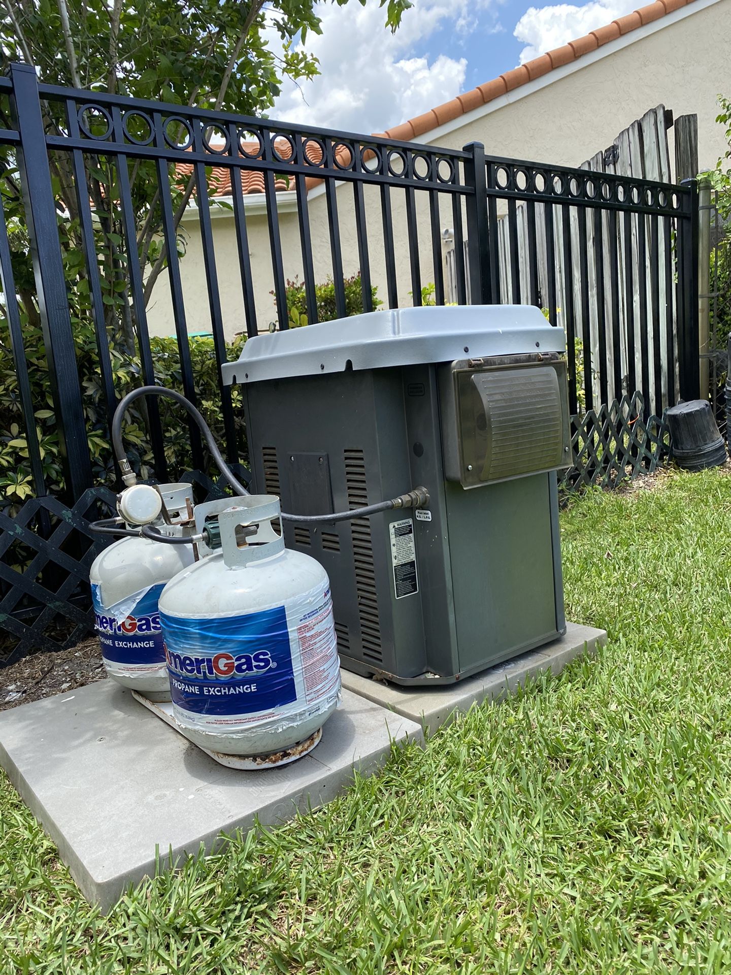 Briggs & Stratton propane generator for Sale in Fort Lauderdale, FL