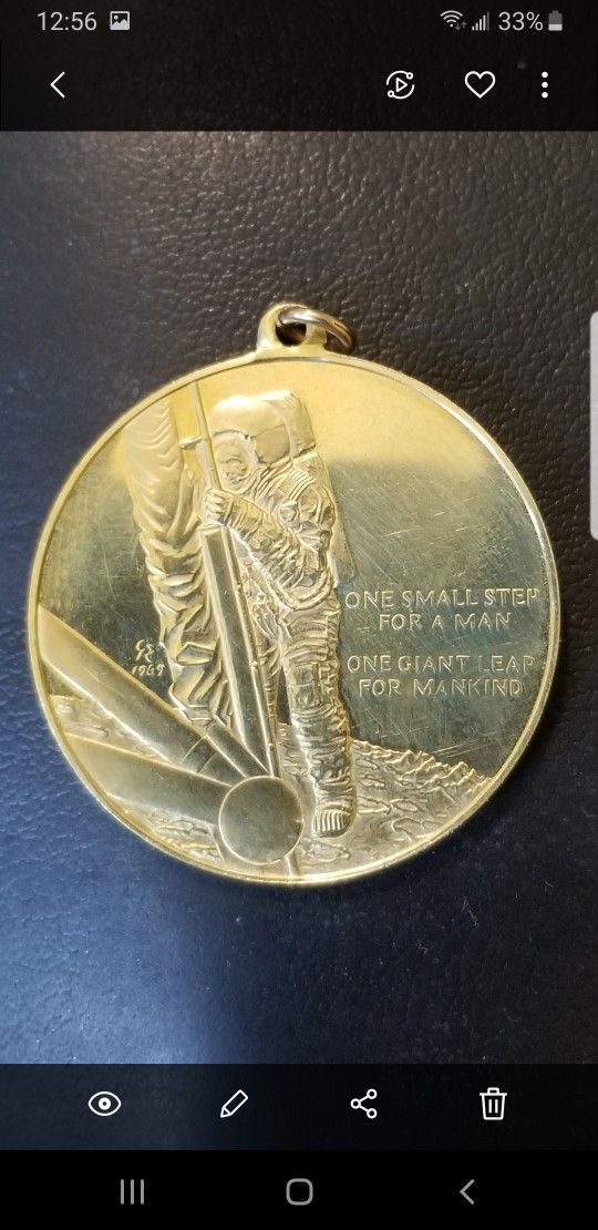 18k Gold, Medal, First Step On The Moon, 16.4 Grams