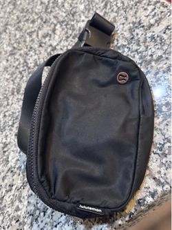 Lululemon belt bag