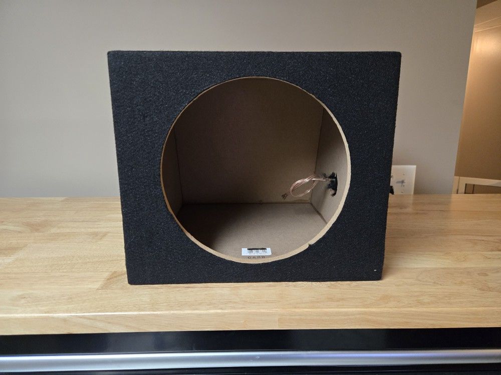 Brand New 12" Sealed Subwoofer Enclosure
