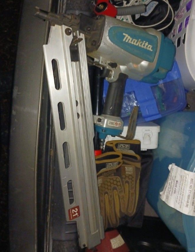 Makita Nail Gun
