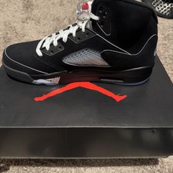 Jordan 5 Metallic 
