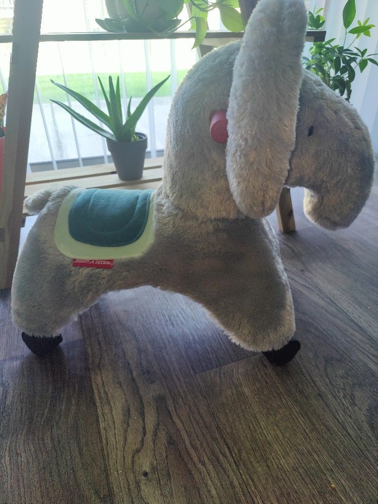 Radio Flyer Elephant