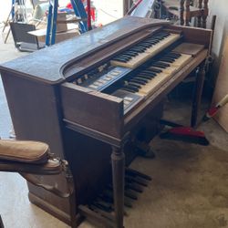 Antique Piano