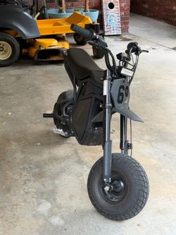E-Moto Rizzler