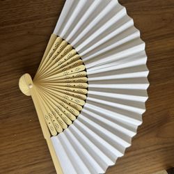 30 Foldable Fans