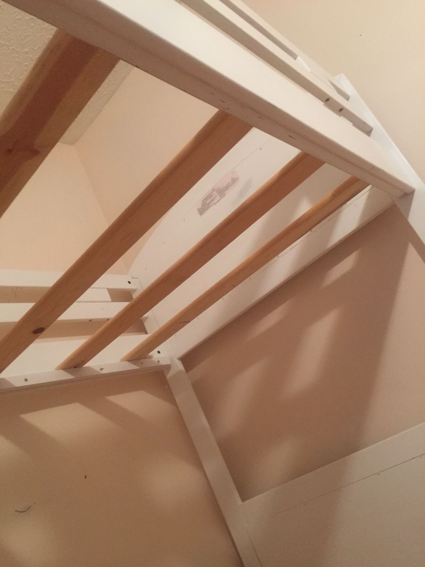 Roomstogo canyon furniture company bunk bed twin over full for Sale