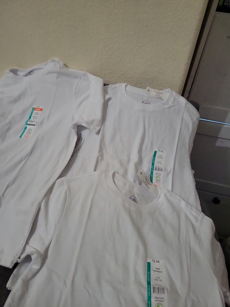 Boy And Grils Shirts New Size. 10to12.ninas