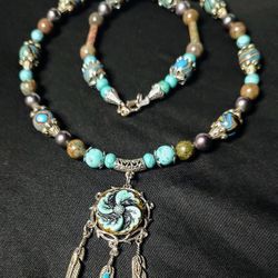 Handmade Beaded Turquoise Flower Necklace 