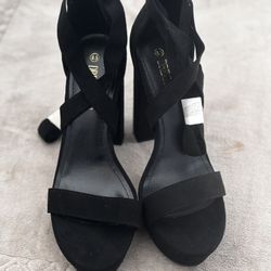 NWOB Dream Pairs Black Suede 5.5" High block heel ankle wrap dressy sandals 8.5
