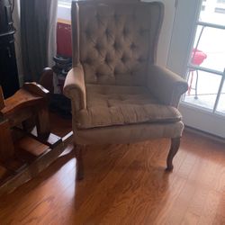 VINTAGE CHAIR