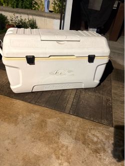 Igloo MaxCold Large Cooler