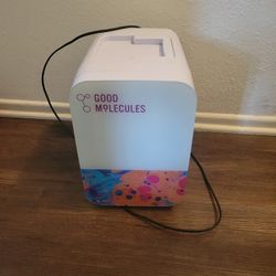 Good Molecules Skincare Mini Fridge – Works Great
