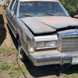 88 Lincoln Town car Parts