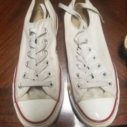 Converse Men Size 7 Woman Size 9 