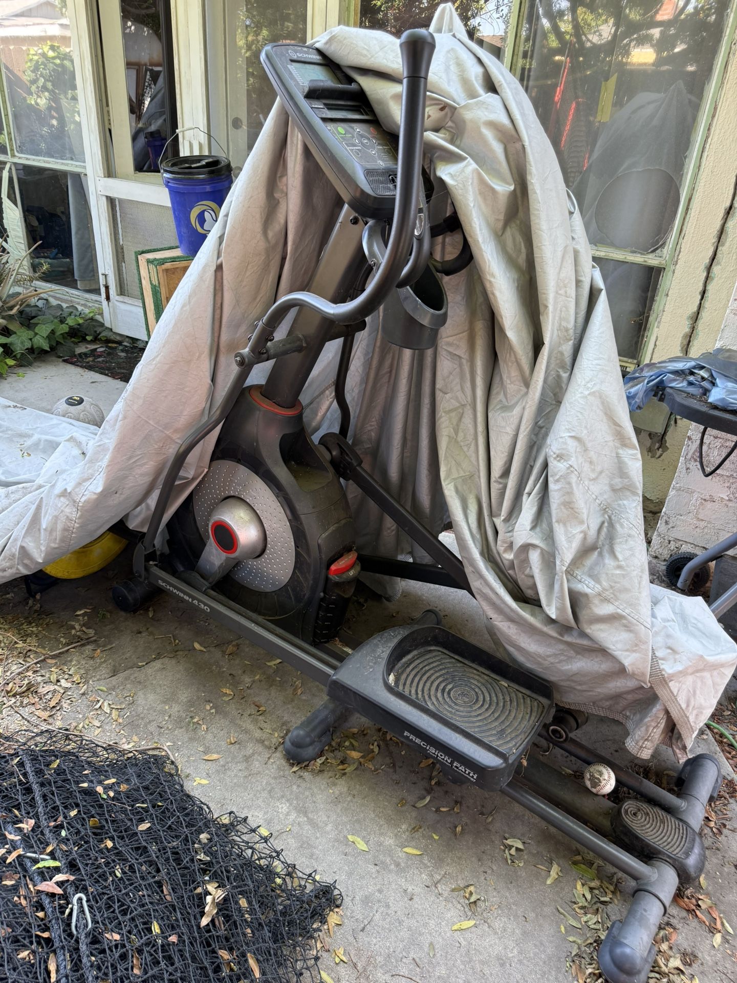 Schwinn Elliptical Machine free!!