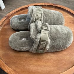 Men Size 6 Ugg Slides 