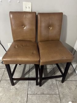 2 Bar Chairs – Sturdy, Used Condition 
