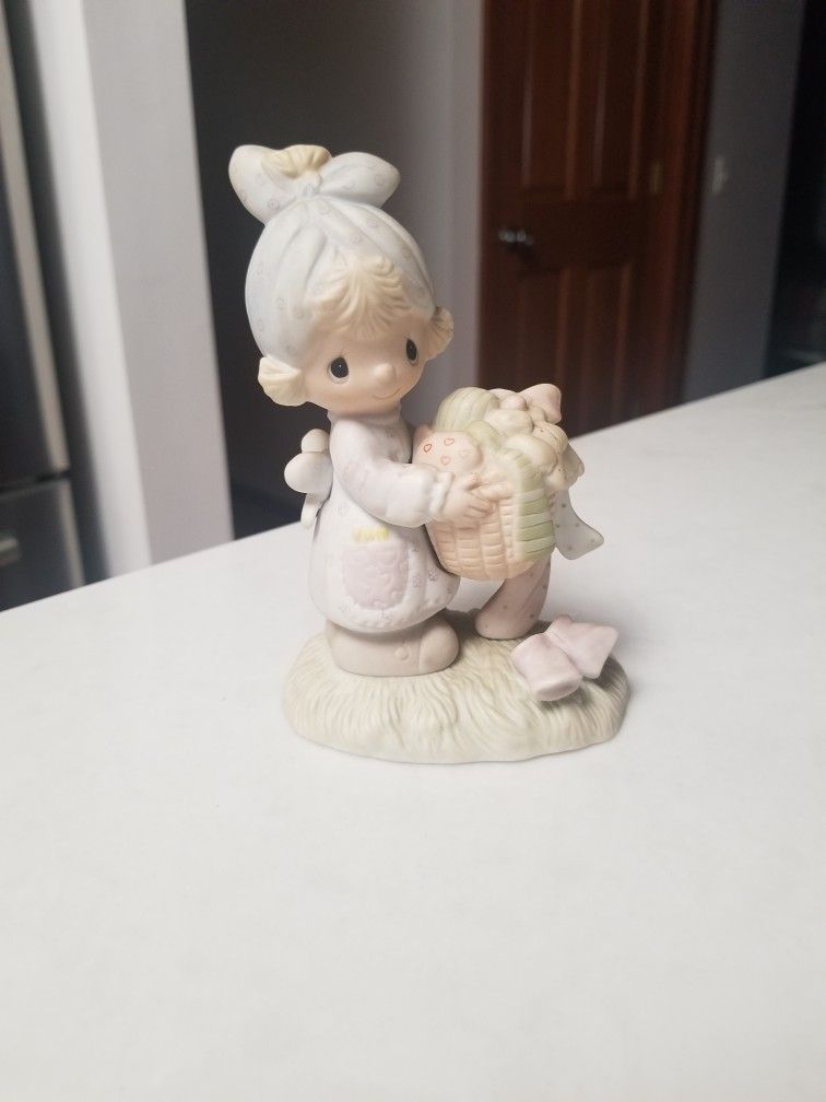 Precious Moments 1979 "Be Not Weary In Well Doing" No Box