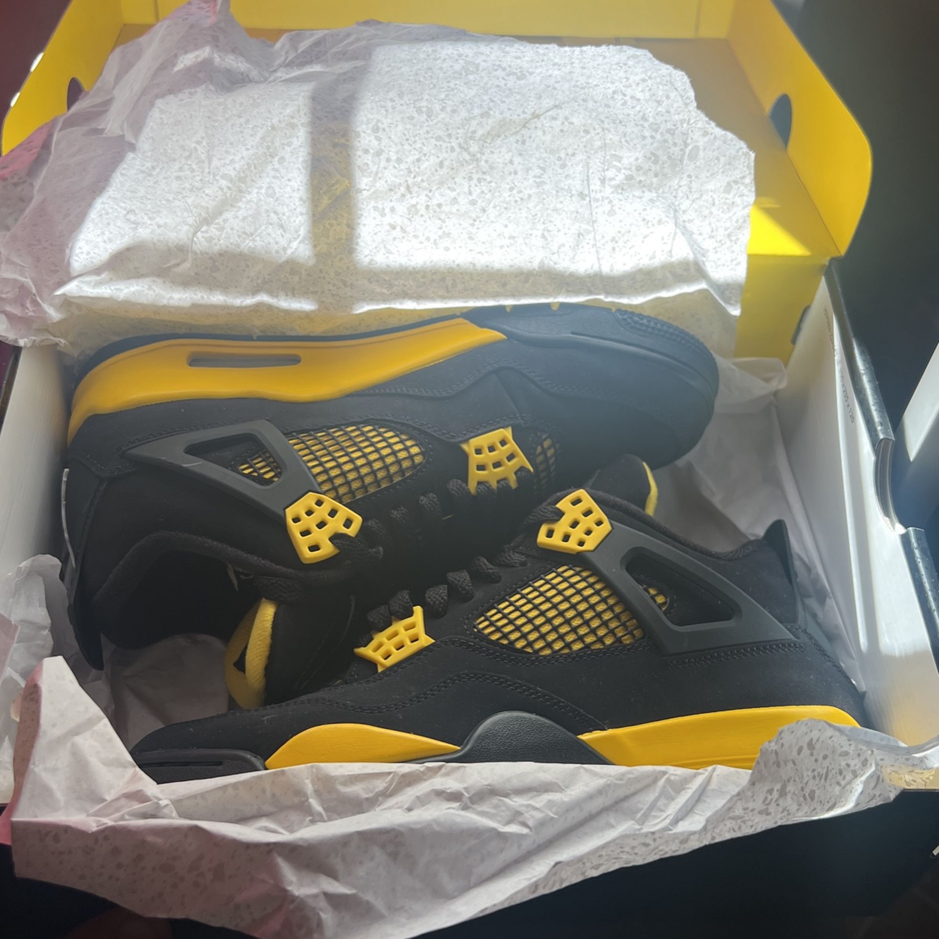 (Men's) Air Jordan 4 Retro 'Thunder' 2023