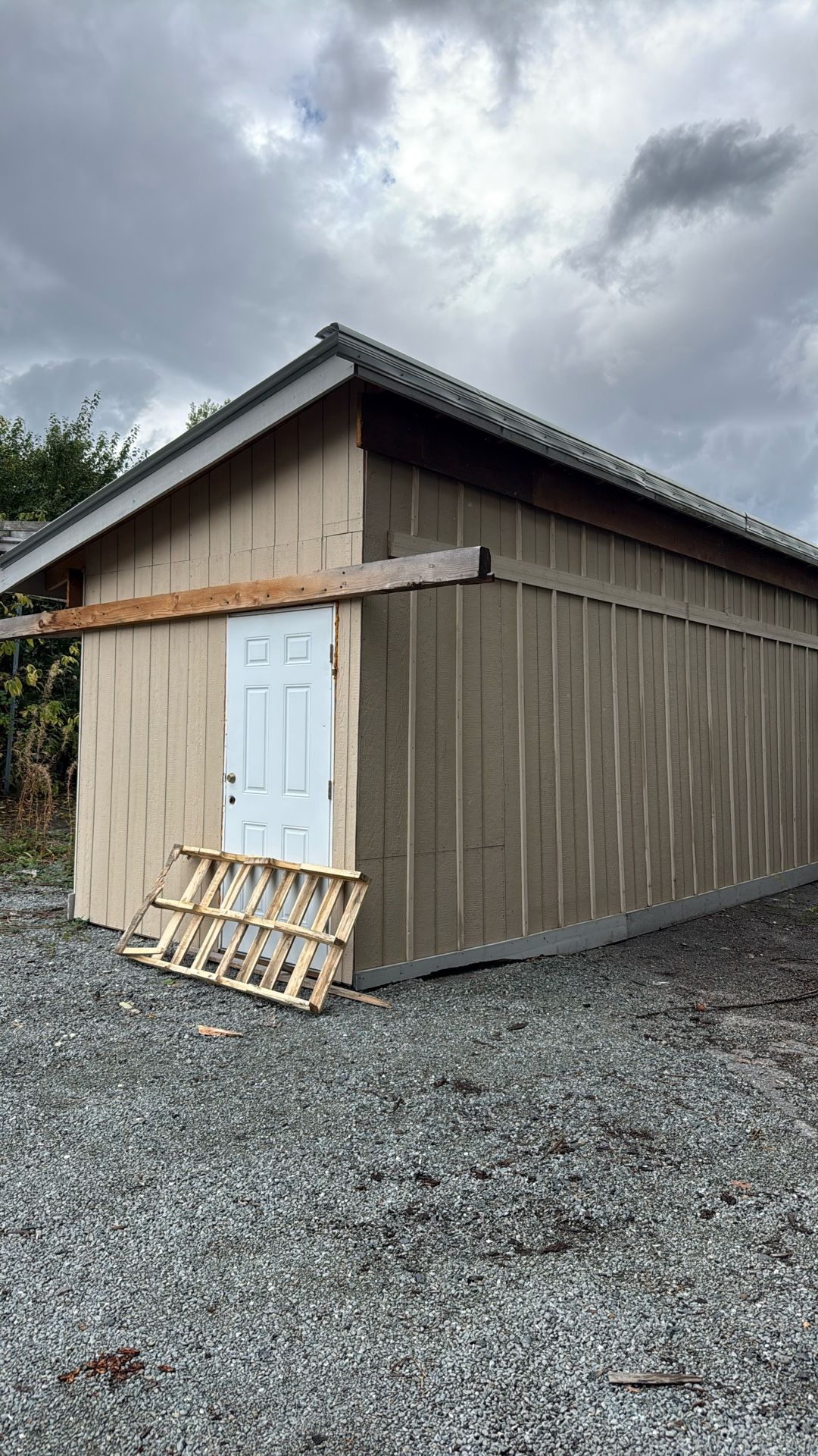 FREE- Moveable shed