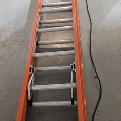Werner 32 Lader 300 Lb Capacity Model 6232-2