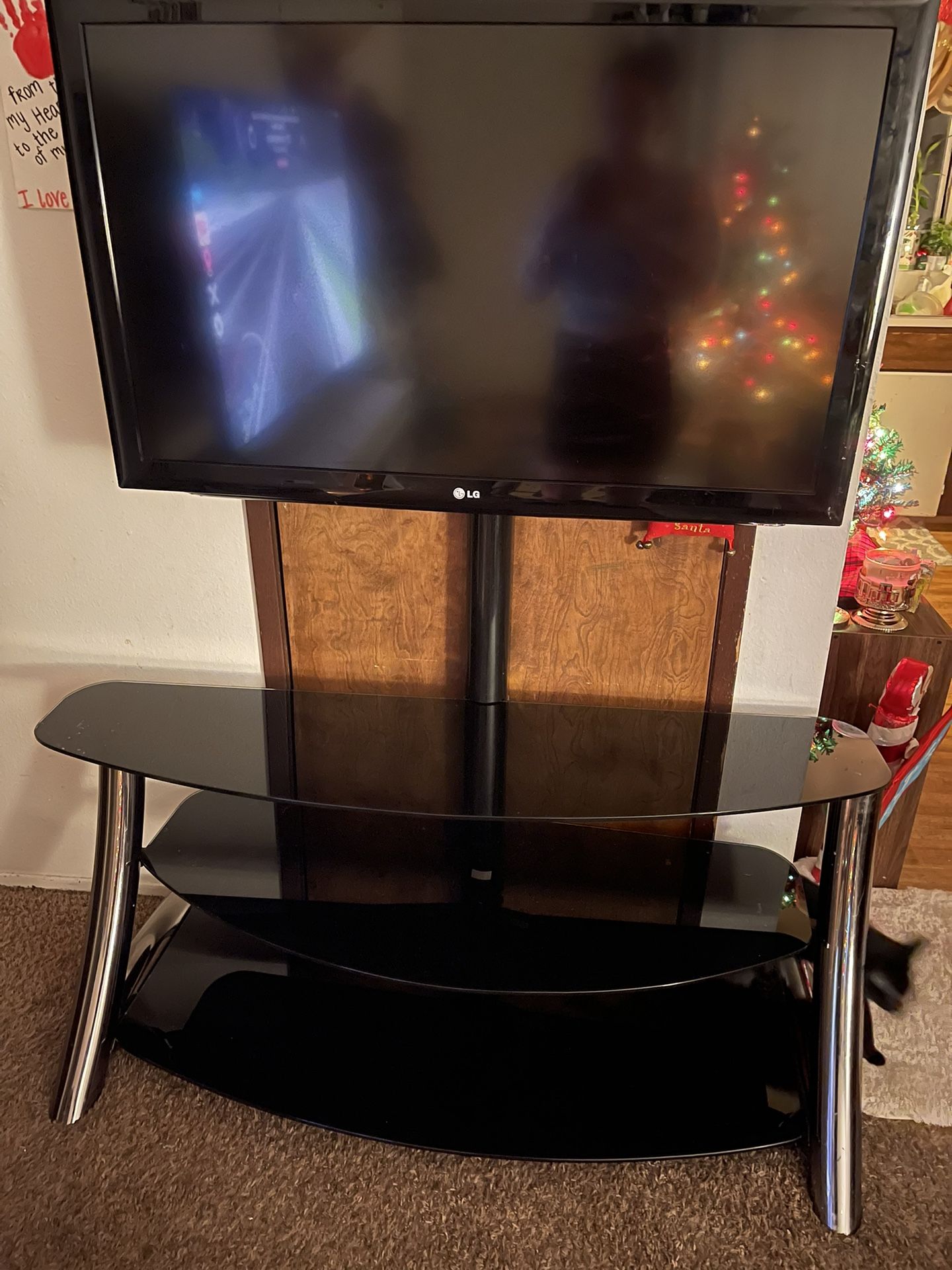 Entertainment Stand With Swivel Tv Mount, Includes Working 42 Inch LG Tv