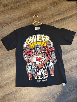 Warren Lotas chiefs shirt size L