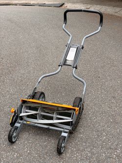 Fiskars Manual Mower