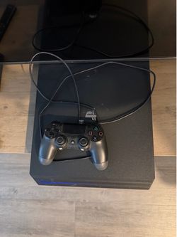 PS4 PRO FOR SALE