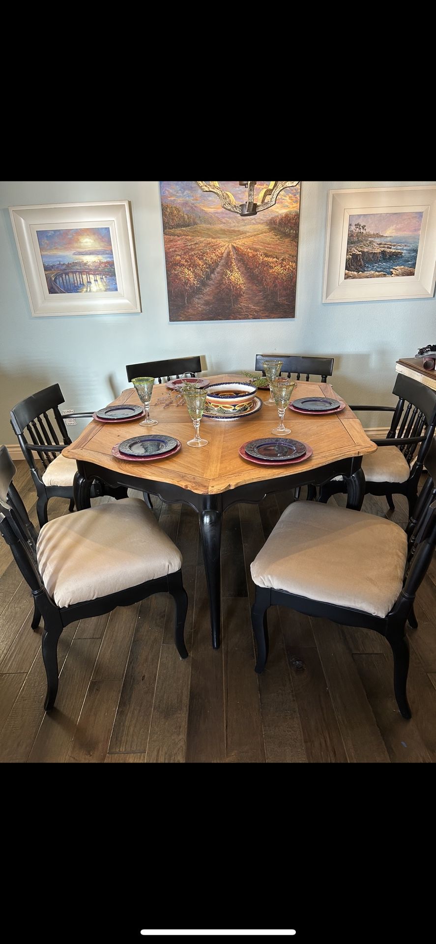 Unique Dining Room, Kitchen Set , Two Leaves, 6 Beautiful Chairs. Like New!Sale Pending