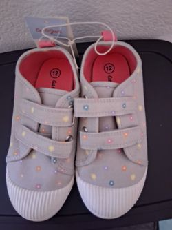 Tenis nina