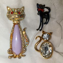 Kitty Brooch Trio 