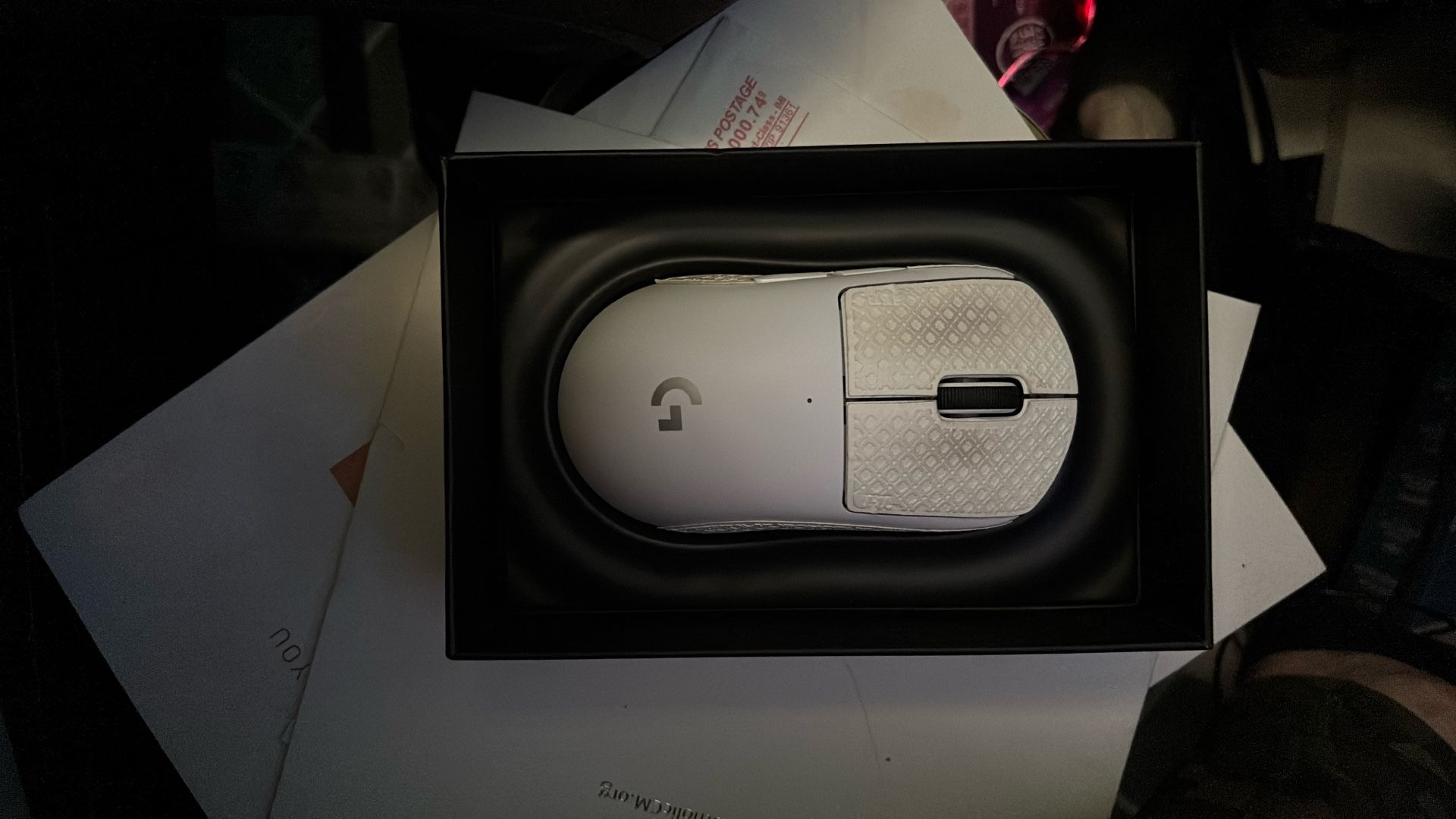 logitech pro superlight white