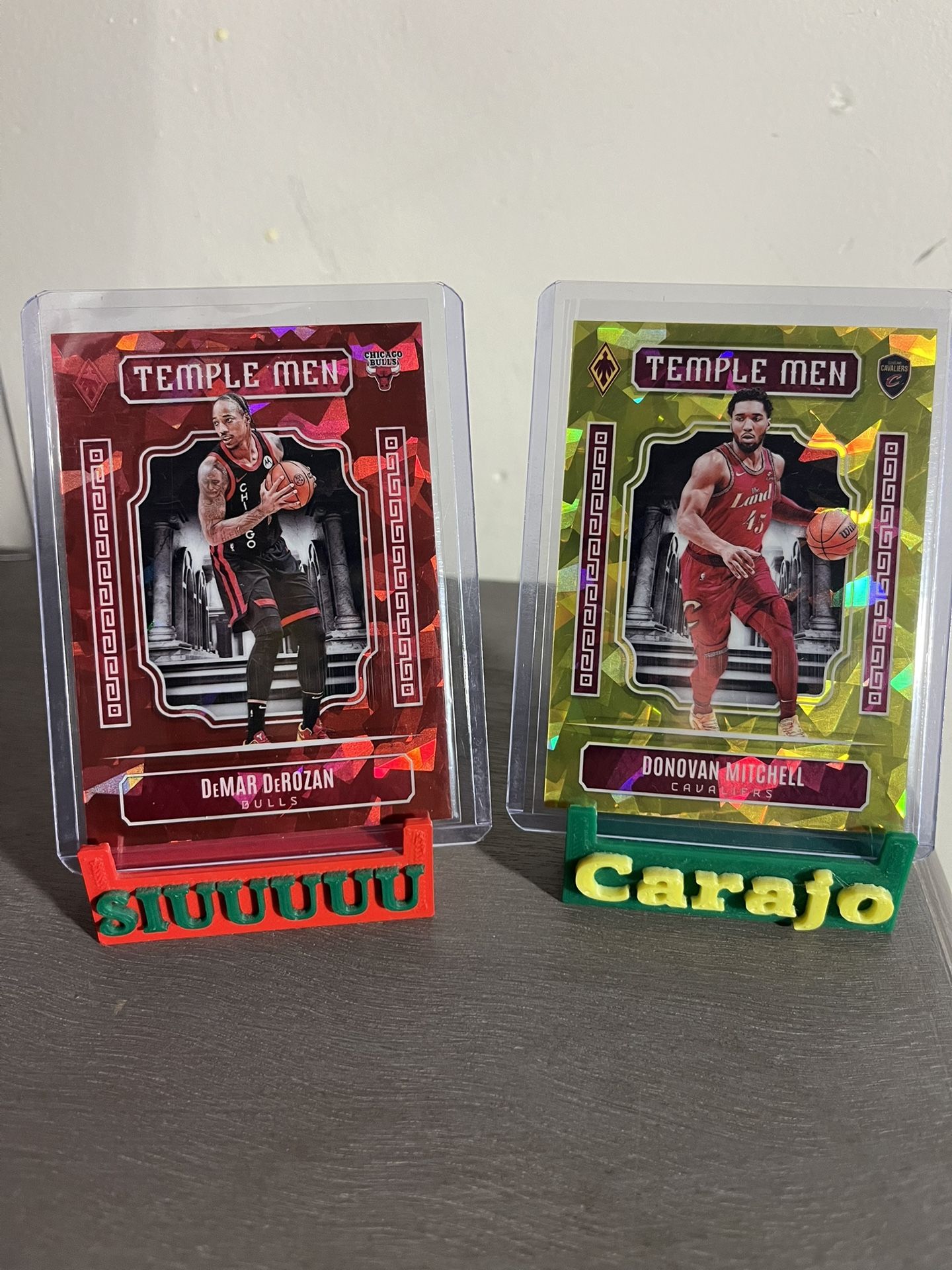 Panini Prizm Temple Men lot: Demar Derozan x Donovan Mitchell 158/175