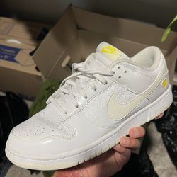 Women’s Valentines Day Nike Dunk Size 12