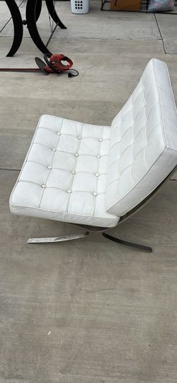 Exposition Chair
