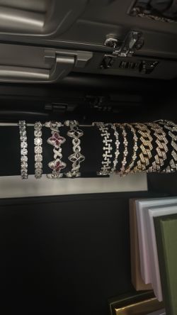Bracelet