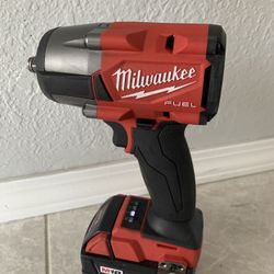 Milwaukee 2962-20 M18 FUEL GEN-2 18V Lithium-Ion Brushless Cordless Mid Torque 1/2 in. Impact Wrench F Ring w/5.0Ah