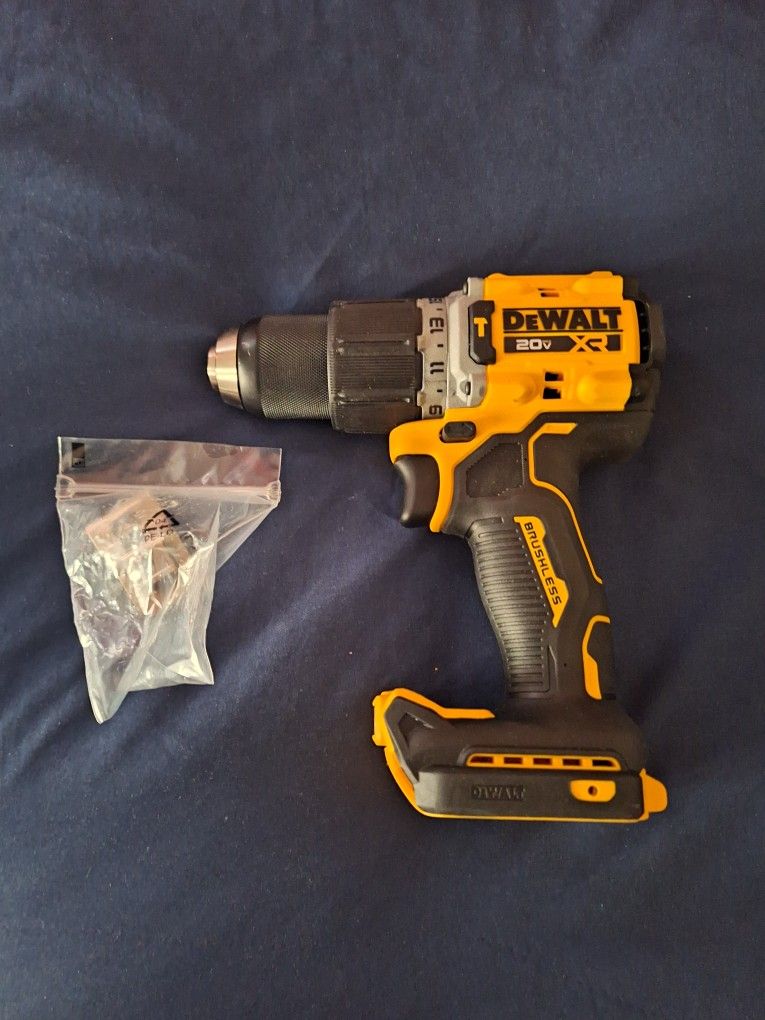 Dewalt 20v Max 1/2 Inch Hammer Drill DCD805